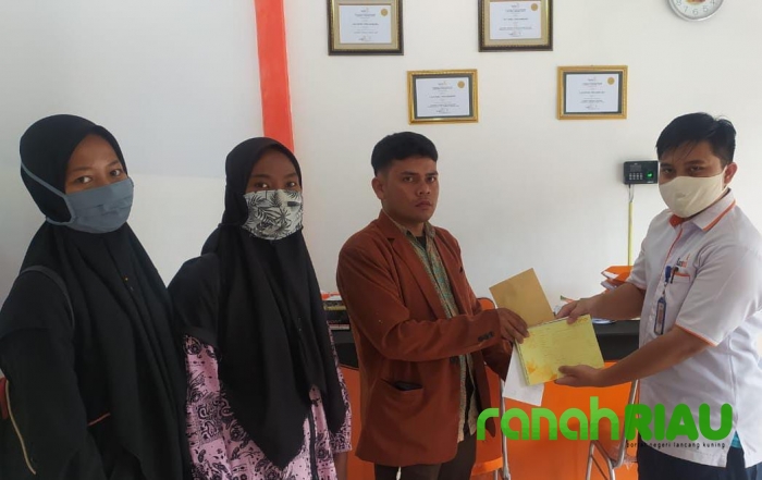 Hima Tadris IPA Tarbiyah UIN Suska salurkan donasi untuk korban bencana melalui Lazismu Pekanbaru
